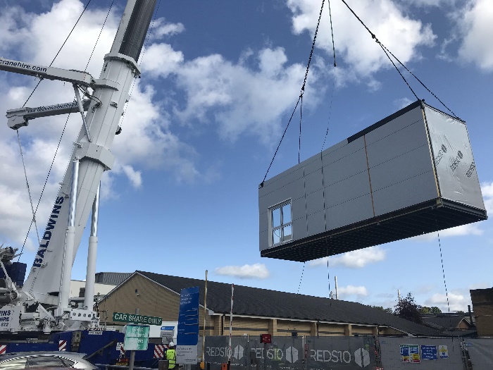 Reds10 install new scanning facility for Frimley Park Hospital